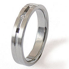 Prsten z chirurgické oceli 04026