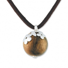 Stříbrný náhrdelník Cacharel CNC095M42, materiál stříbro 925/1000, dřevo, bavlněná tkanička, váha: 2
